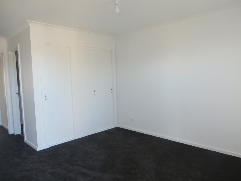 130 Moffat Drive, Lalor VIC 3075