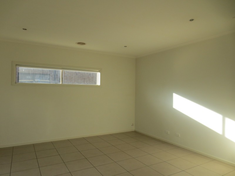 1/37 Campaspe Drive, Whittlesea VIC 3757