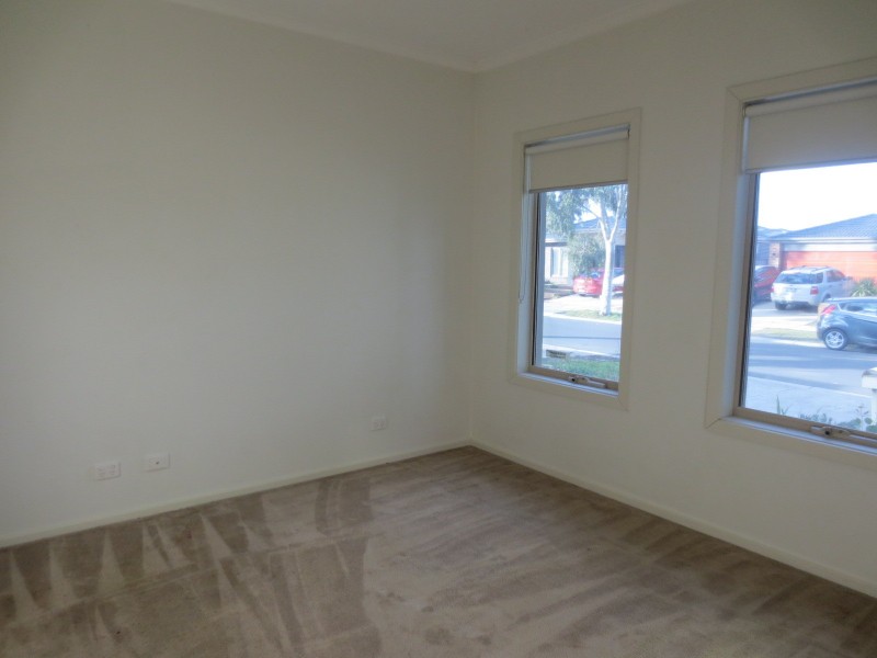 1/37 Campaspe Drive, Whittlesea VIC 3757