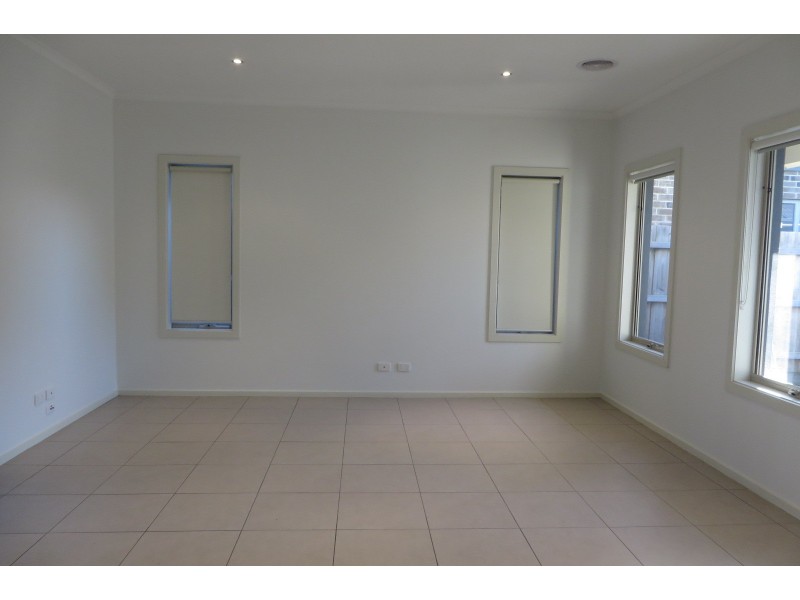 2/37 Campaspe Drive, Whittlesea VIC 3757