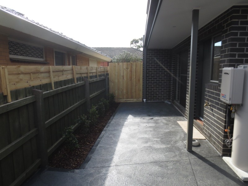 5a Maryborough Avenue, Kingsbury VIC 3083