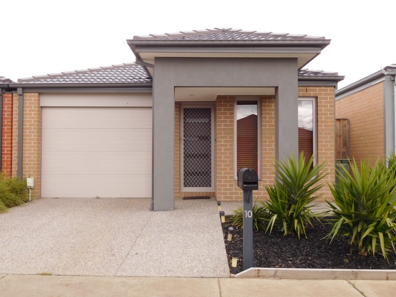 10 Travertine Crescent, Doreen VIC 3754