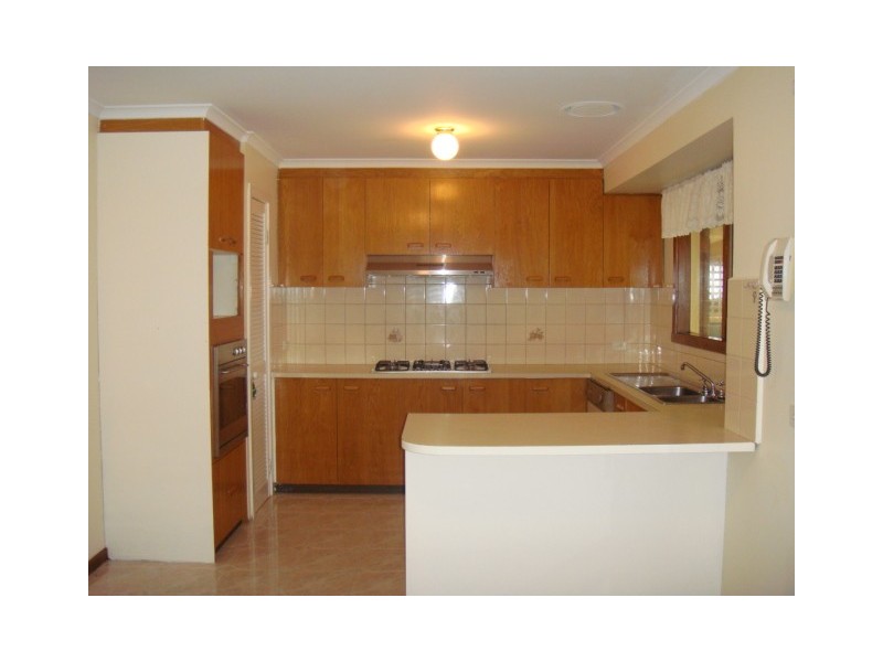 9 Prince Of Wales Avenue, Mill Park VIC 3082