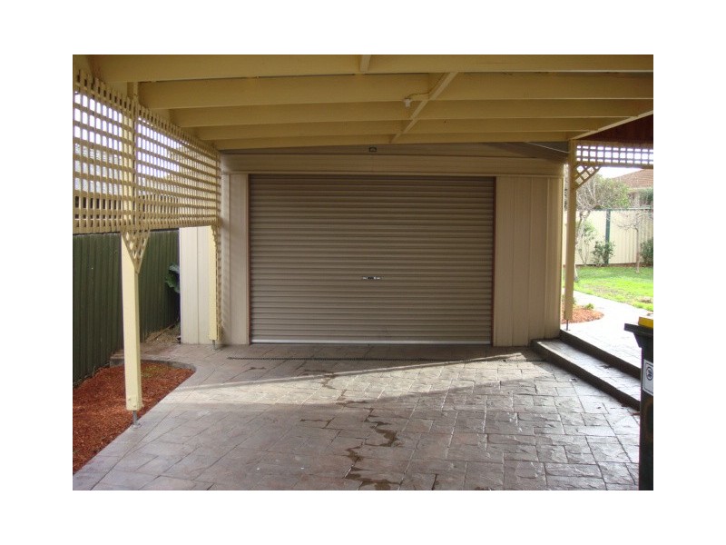 9 Prince Of Wales Avenue, Mill Park VIC 3082
