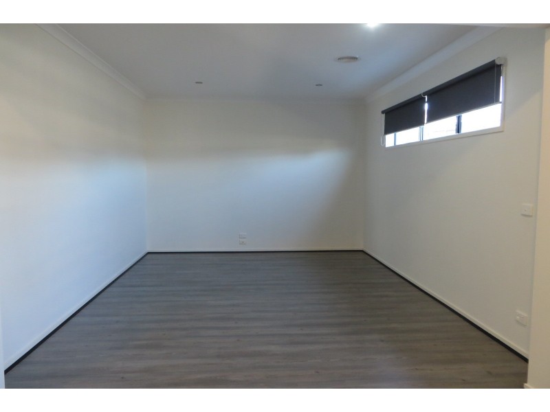 15 Friendship Avenue, Mill Park VIC 3082