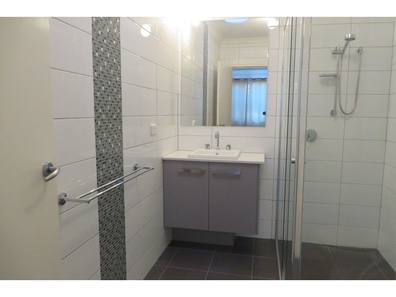 15 Friendship Avenue, Mill Park VIC 3082