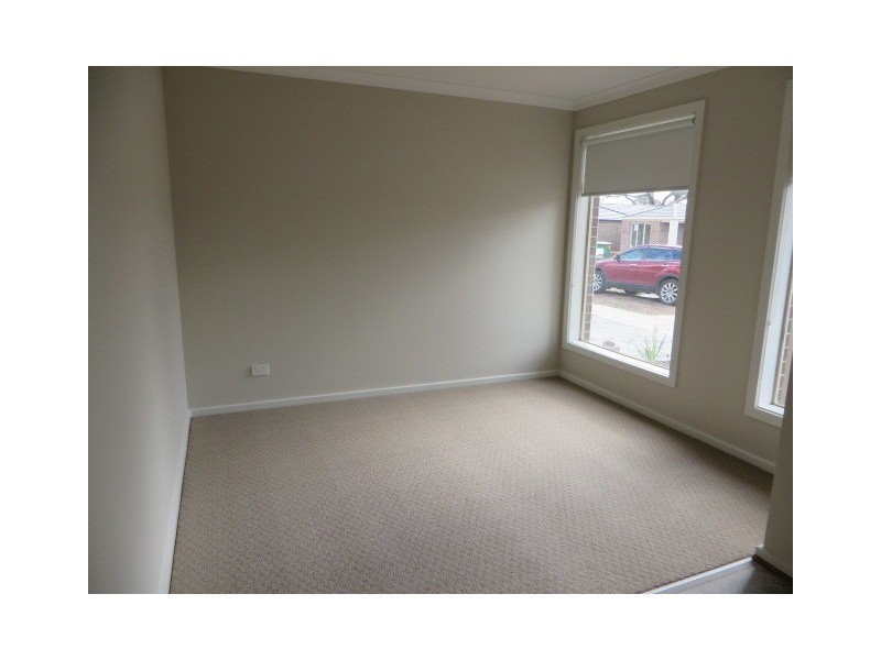 42 Sissinghurst Parade, Mernda VIC 3754