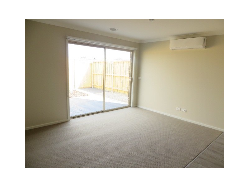 42 Sissinghurst Parade, Mernda VIC 3754