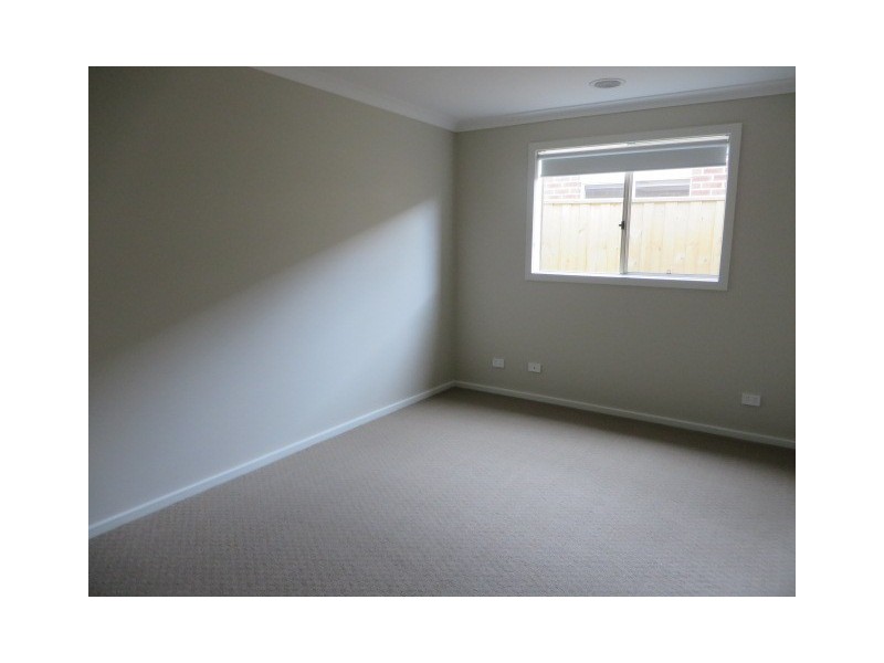 42 Sissinghurst Parade, Mernda VIC 3754