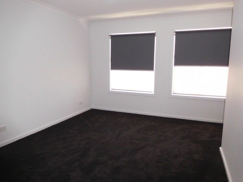 128 Moffat Drive, Lalor VIC 3075