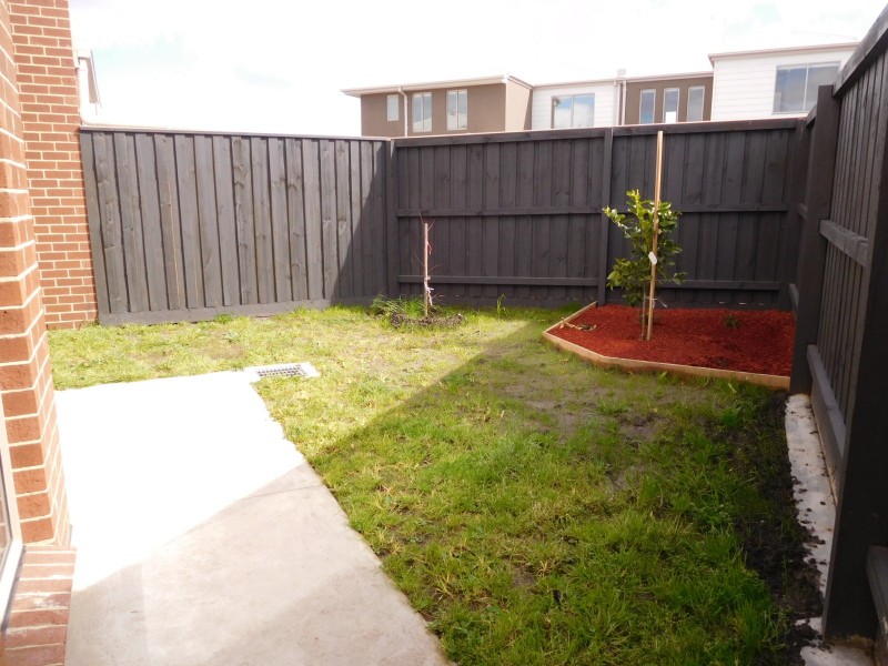 128 Moffat Drive, Lalor VIC 3075