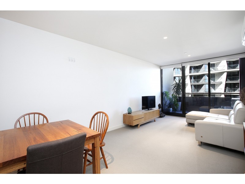 506/74 Queens Road, Melbourne VIC 3004