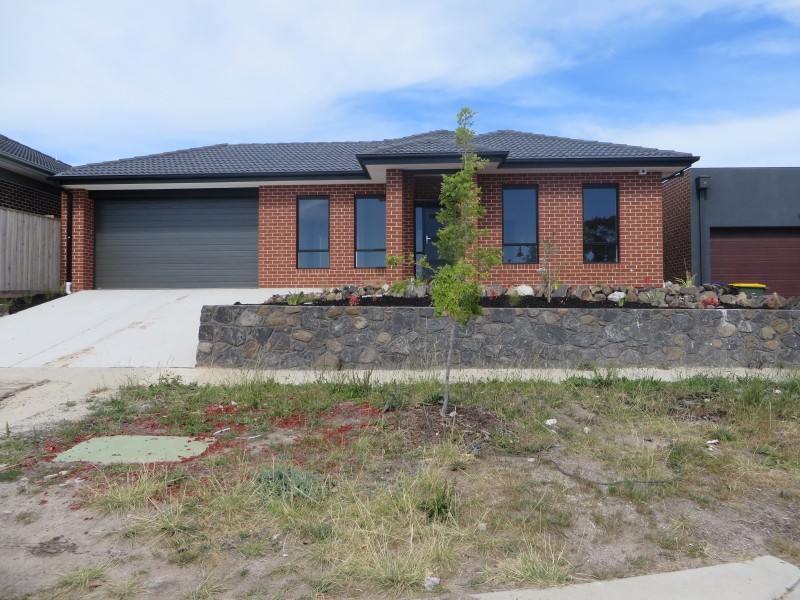12 Pribislaw Crescent, Epping VIC 3076