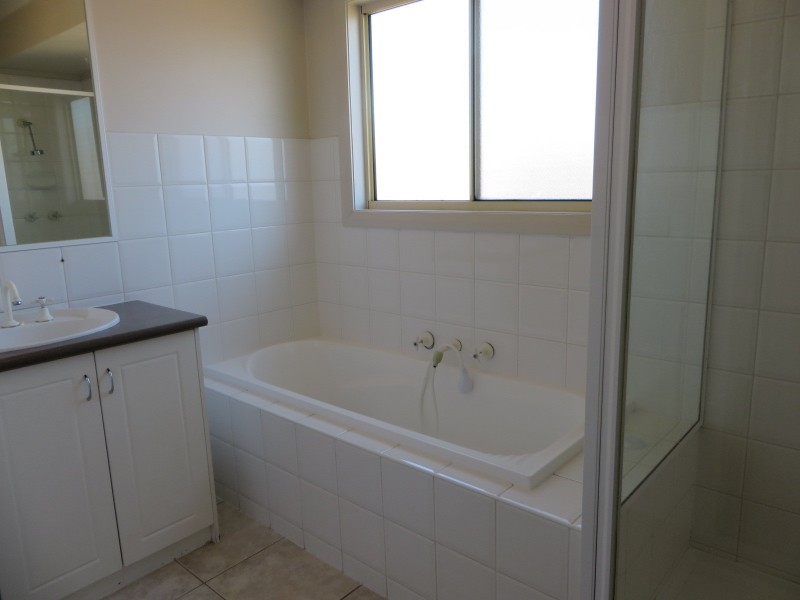 6 Melrose Place, Mill Park VIC 3082