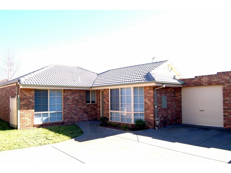 2/4 Bean  Court, Mill Park VIC 3082