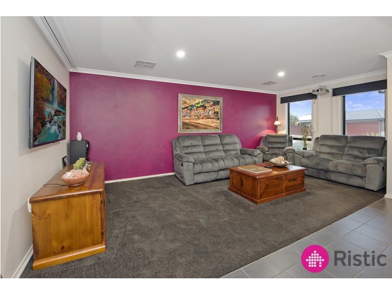 11 Ingleby Street, Wollert VIC 3750