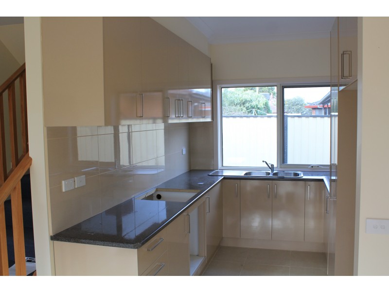 2/32 Maxwell Street, Lalor VIC 3075