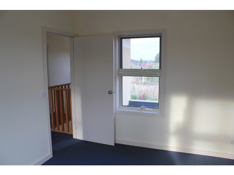 2/32 Maxwell Street, Lalor VIC 3075