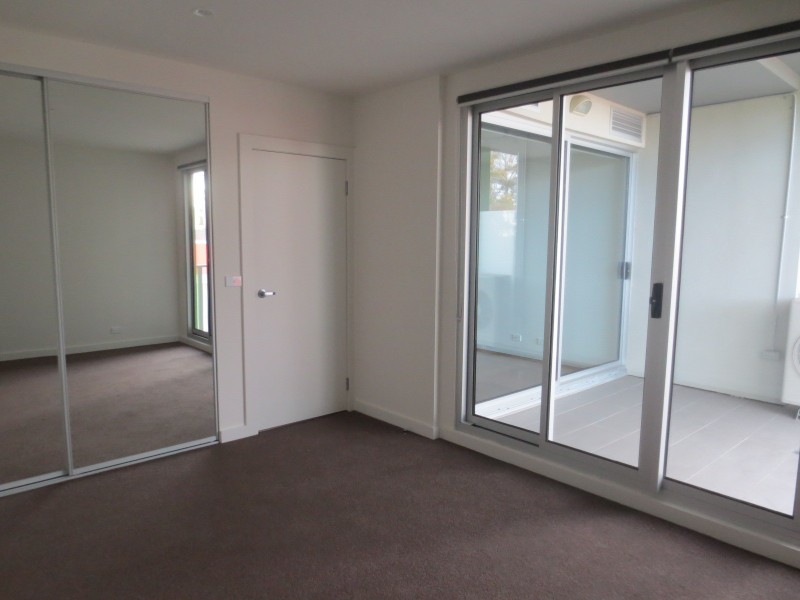 202/7 Warrs Avenue, Preston VIC 3072