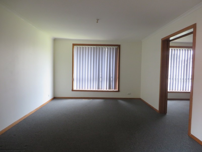 86 Grenda Drive, Mill Park VIC 3082