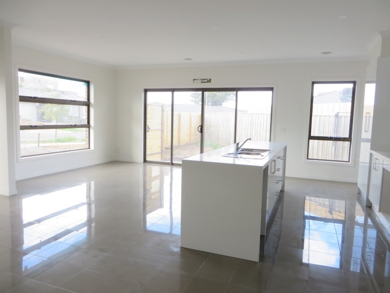 3 Witchazel Drive, South Morang VIC 3752