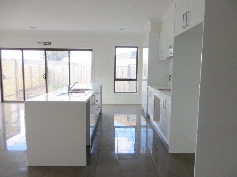3 Witchazel Drive, South Morang VIC 3752