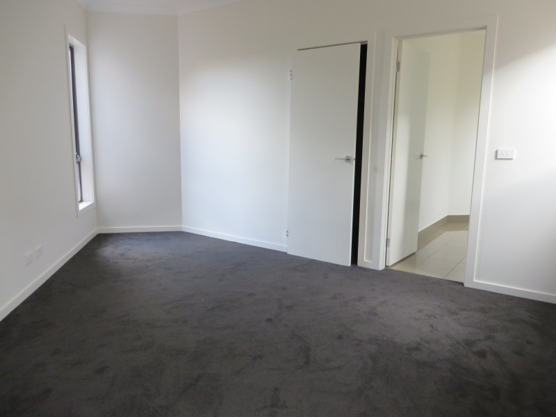 3 Witchazel Drive, South Morang VIC 3752
