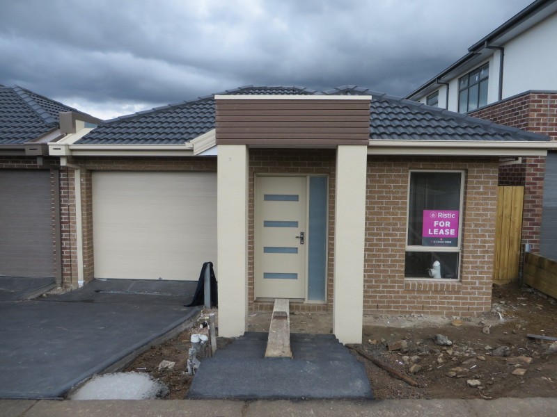 5 Witchazel Drive, South Morang VIC 3752