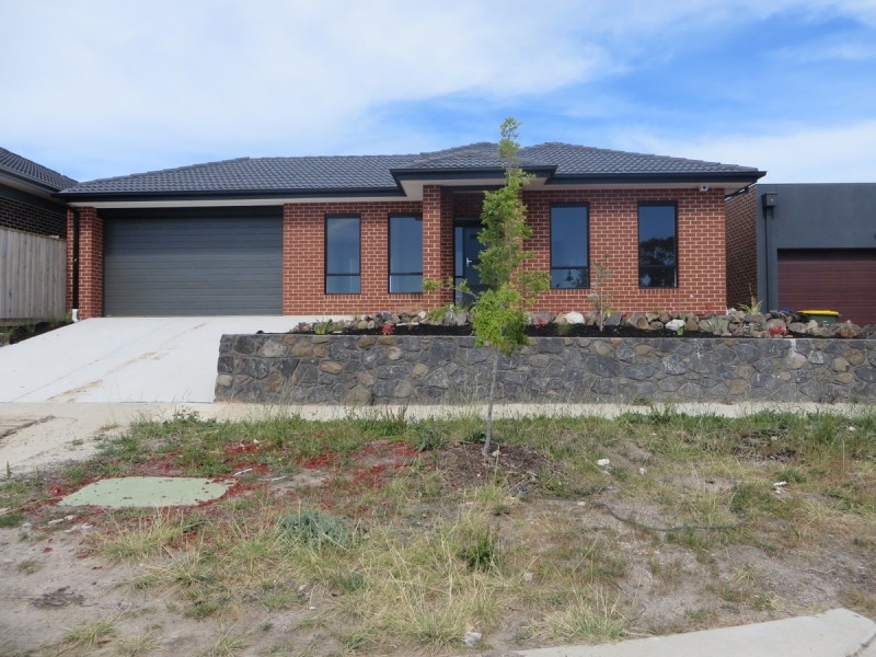 12 Pribislaw Crescent, Epping VIC 3076