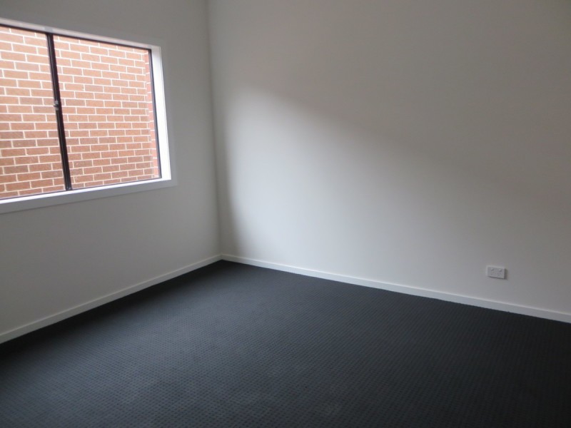 12 Pribislaw Crescent, Epping VIC 3076