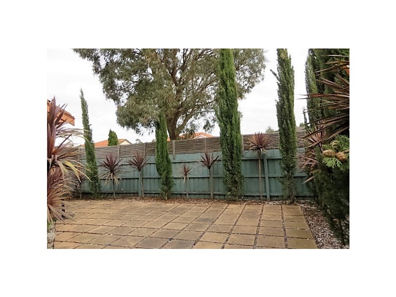 2 Allwyn Crescent, Mill Park VIC 3082