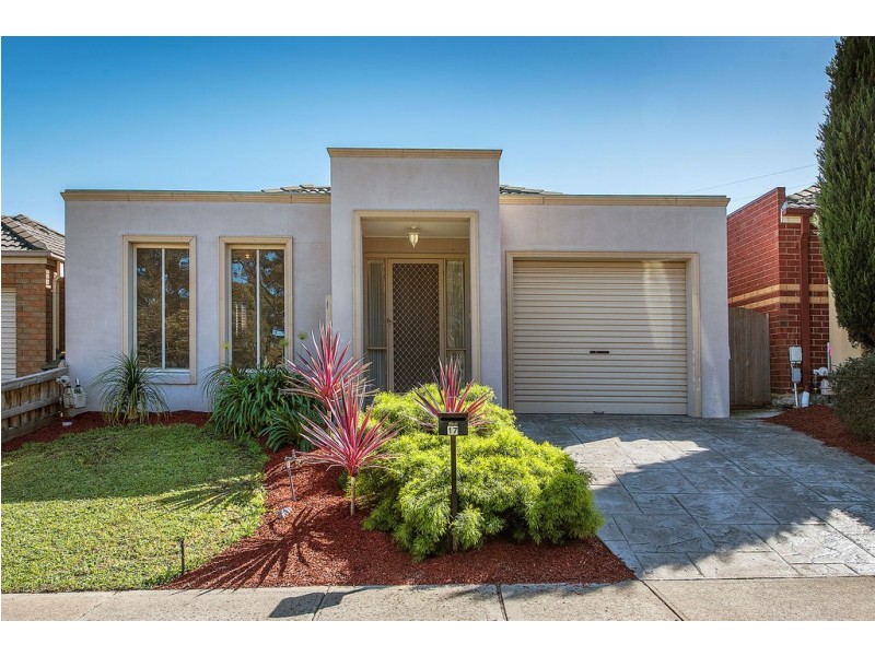 17 Tennyson Circuit, Mill Park VIC 3082