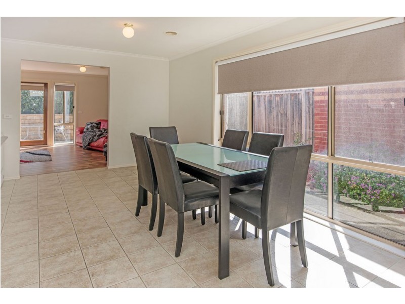 17 Tennyson Circuit, Mill Park VIC 3082