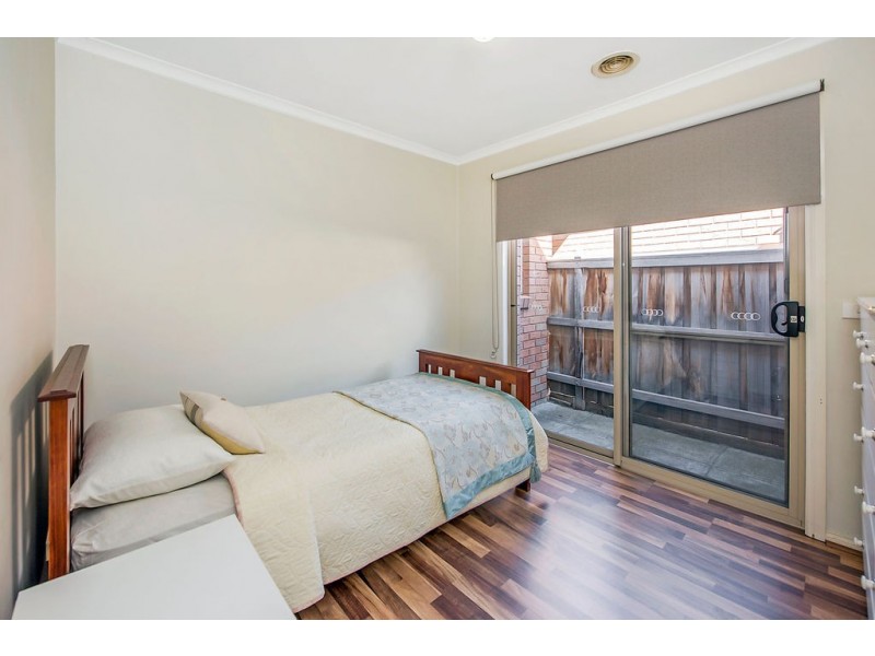 17 Tennyson Circuit, Mill Park VIC 3082