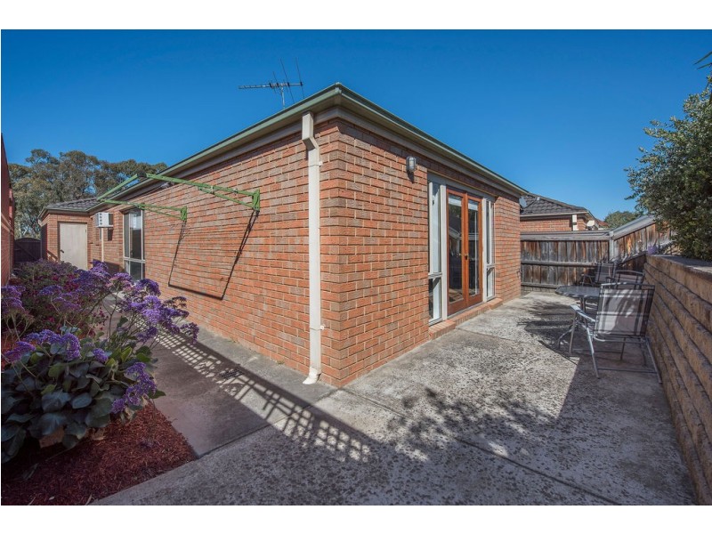 17 Tennyson Circuit, Mill Park VIC 3082