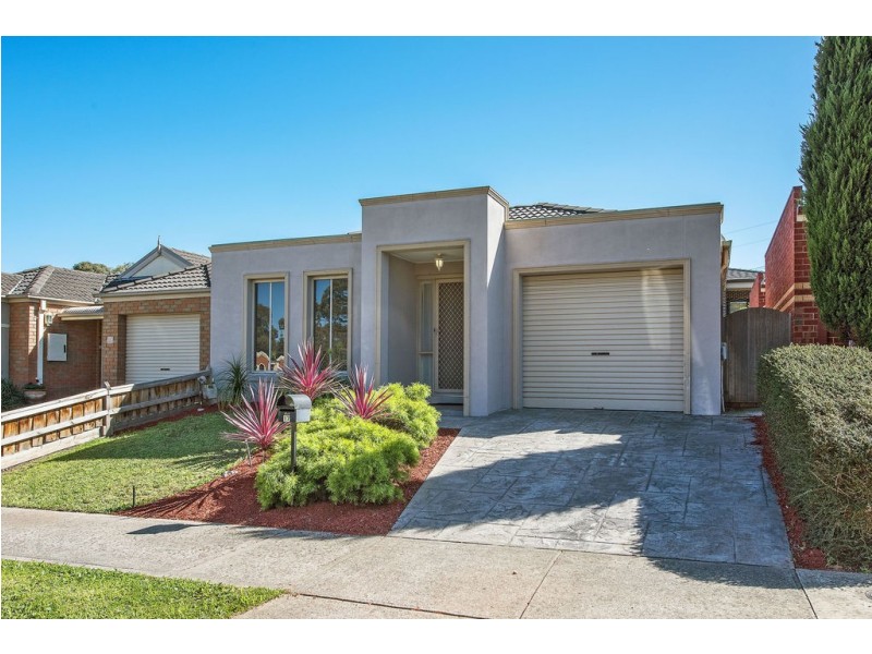 17 Tennyson Circuit, Mill Park VIC 3082