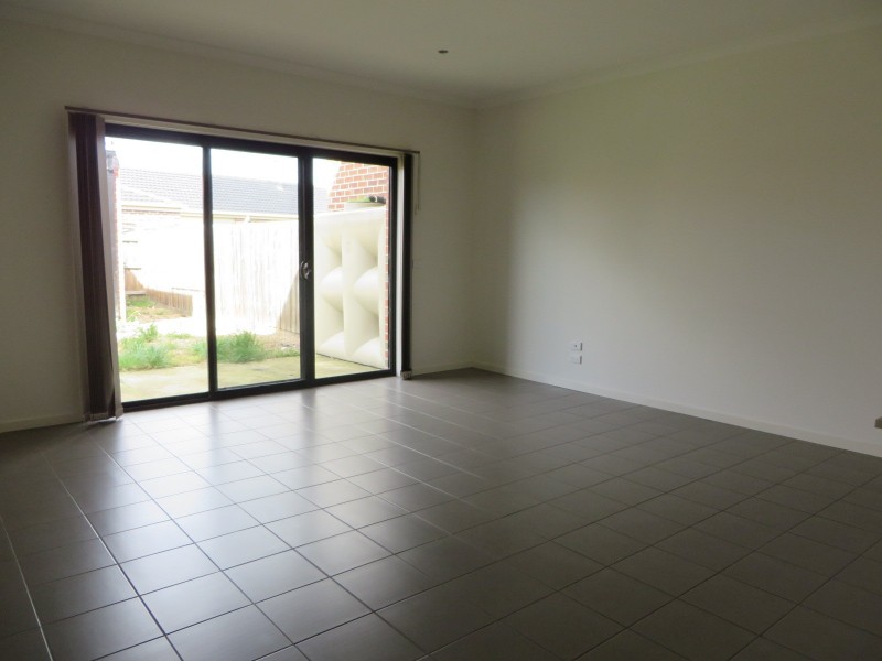294 The Lakes Boulevard, South Morang VIC 3752