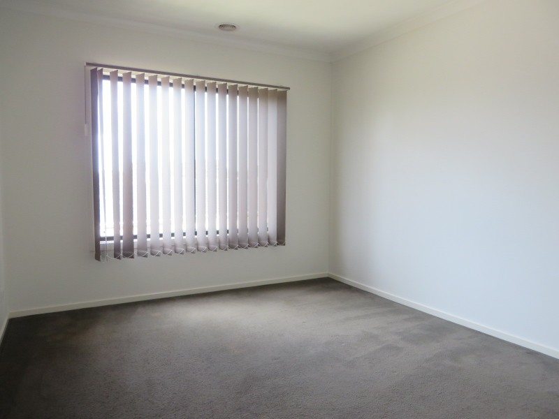 294 The Lakes Boulevard, South Morang VIC 3752