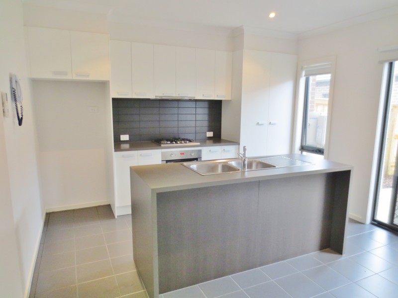 83 Lyndarum Drive, Epping VIC 3076