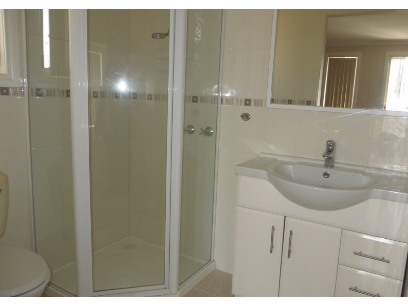 16 Aristocrat Terrace, South Morang VIC 3752