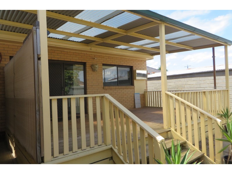 18 Darebin Drive, Thomastown VIC 3074