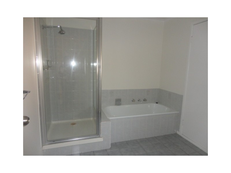 2 Berala Place, Mill Park VIC 3082