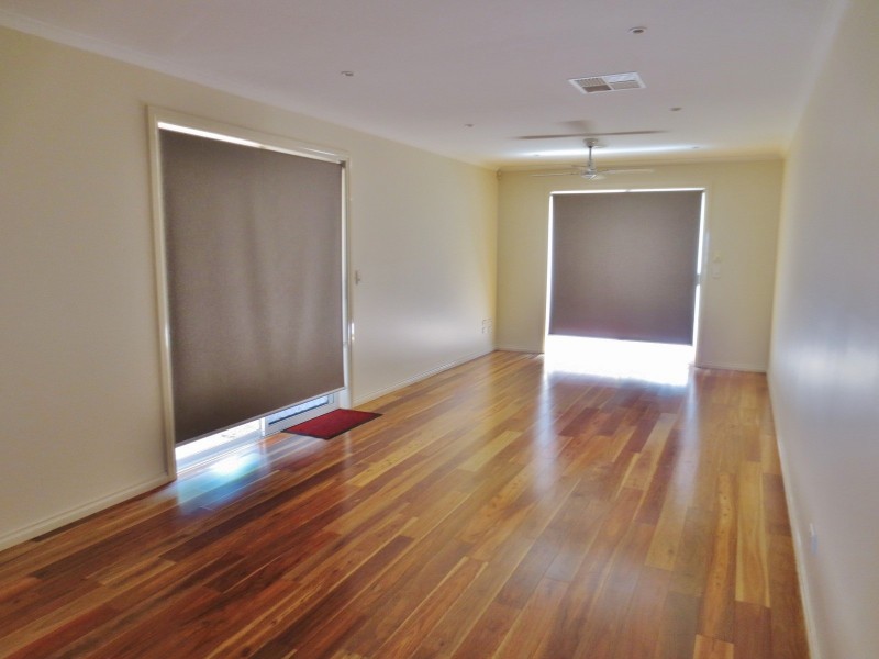 27 Jolly Terrace, South Morang VIC 3752