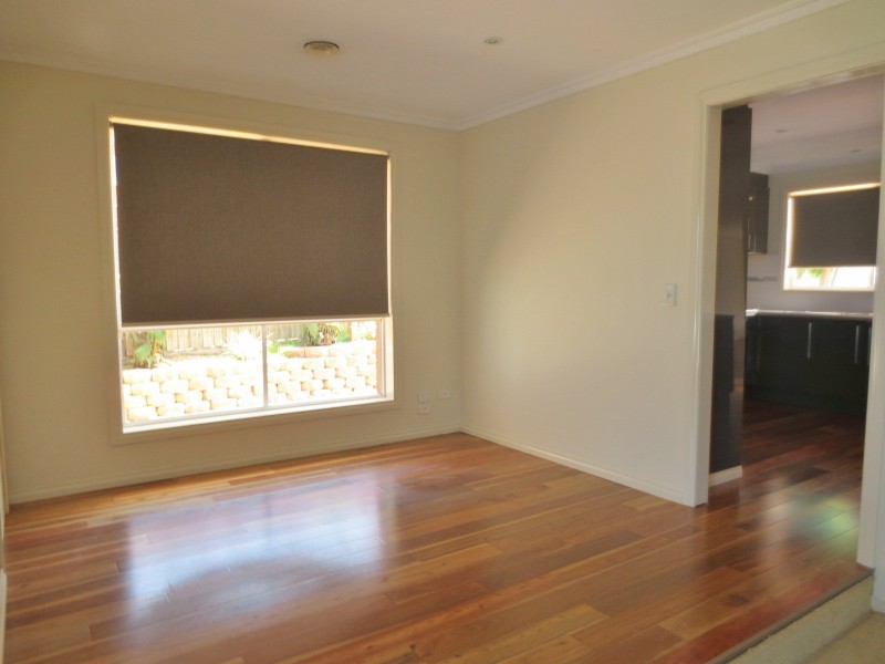 27 Jolly Terrace, South Morang VIC 3752