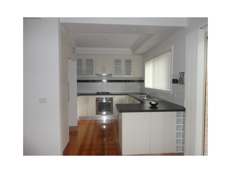 2/11 Payne Place, South Morang VIC 3752