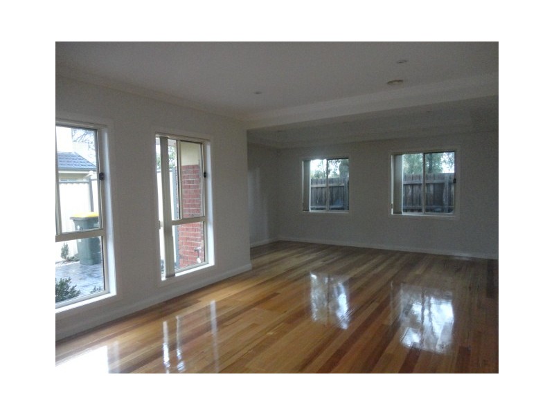 2/11 Payne Place, South Morang VIC 3752