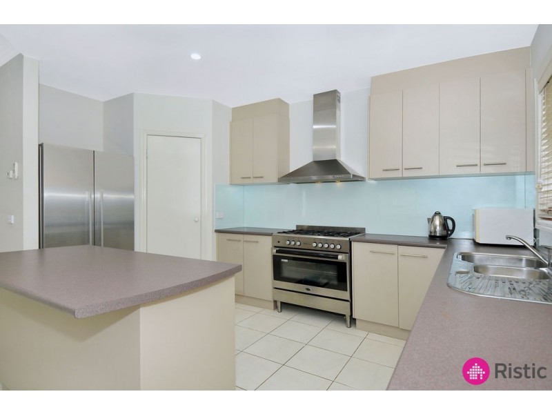 87 Golfview Drive, Craigieburn VIC 3064