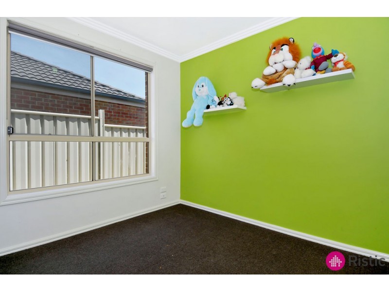 87 Golfview Drive, Craigieburn VIC 3064