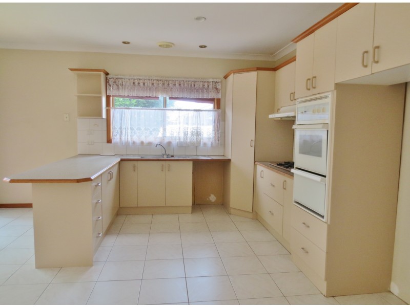 23 Friendship Avenue, Mill Park VIC 3082