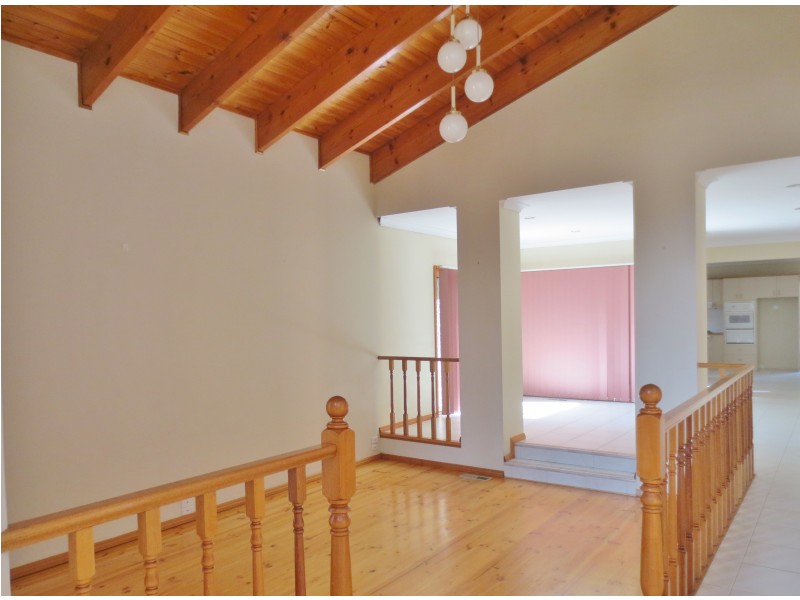 23 Friendship Avenue, Mill Park VIC 3082